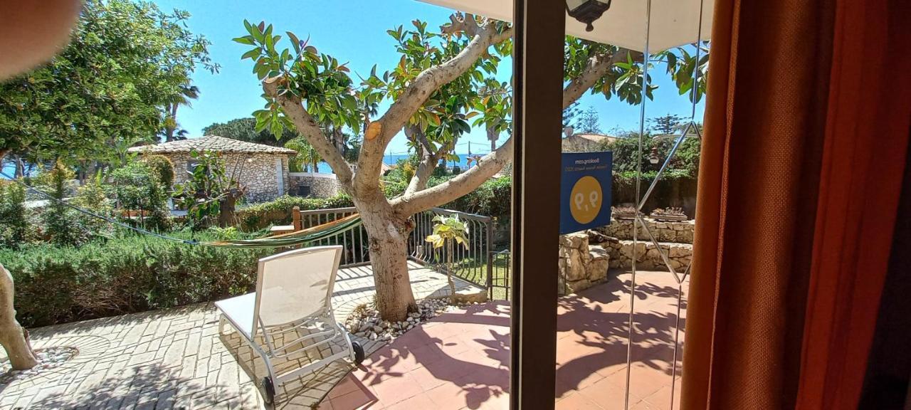 A Due Passi Dal Mare Con Piscina Villa Fontane Bianche Eksteriør bilde