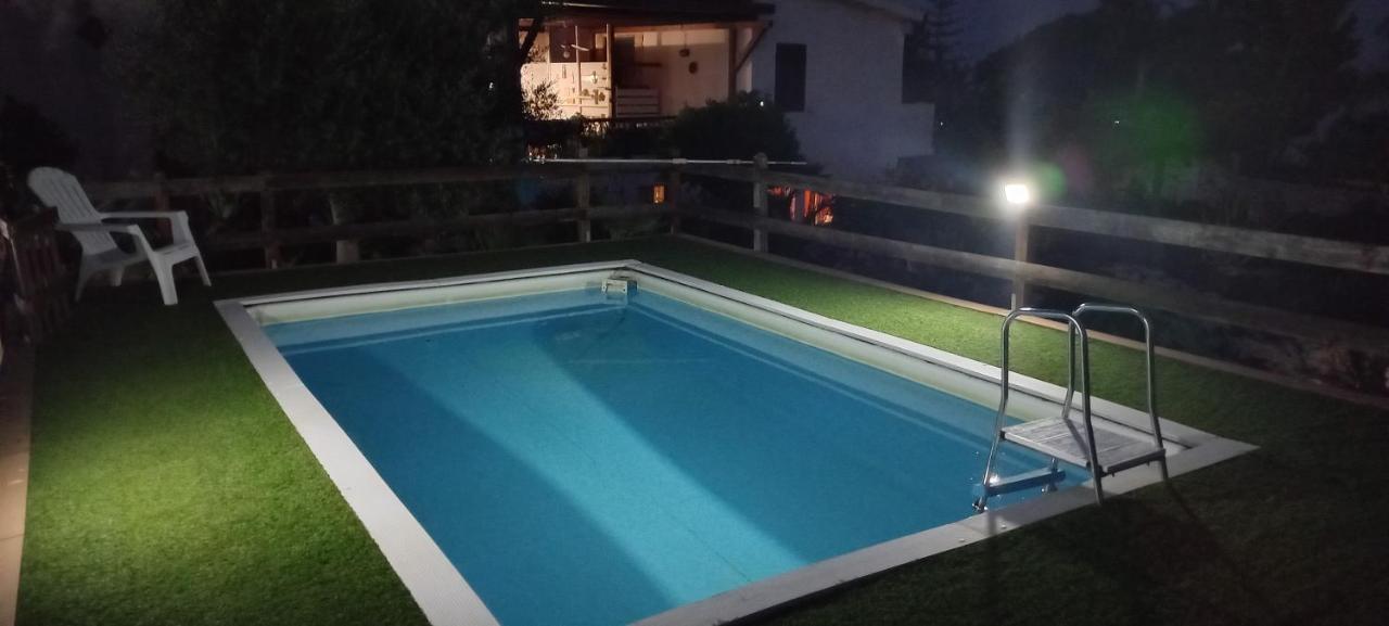 A Due Passi Dal Mare Con Piscina Villa Fontane Bianche Eksteriør bilde